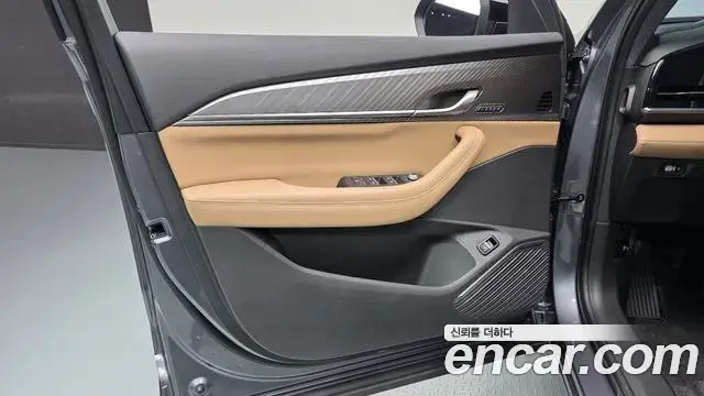 Renault Samsung Grand Koleos 2025 — Photo 12/30