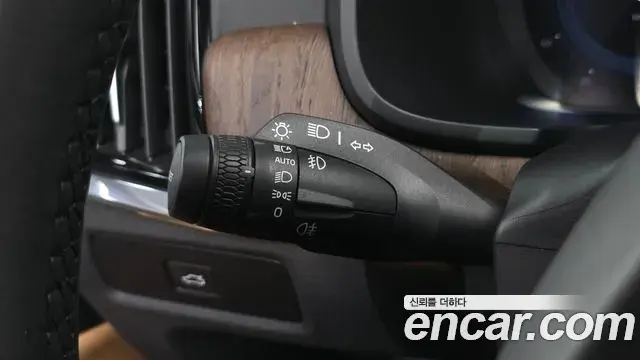 Volvo S90 2023 — Photo 15/36