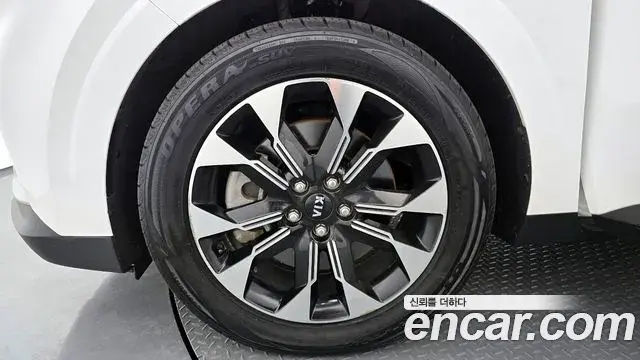 Kia Carnival 2020 — Фото 5/20