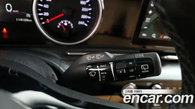 Kia Carnival 2020 — ფოტო 6/31