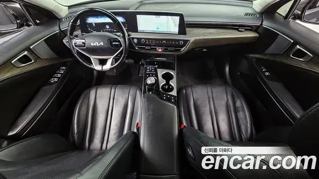 Kia K8 2022 — Photo 12/20