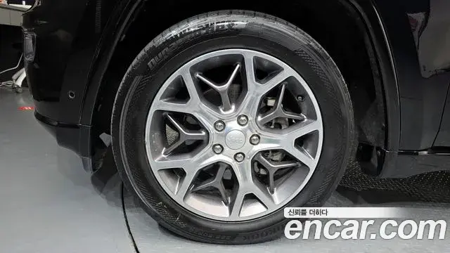 Jeep Grand Cherokee 2020 — Şəkil 3/20