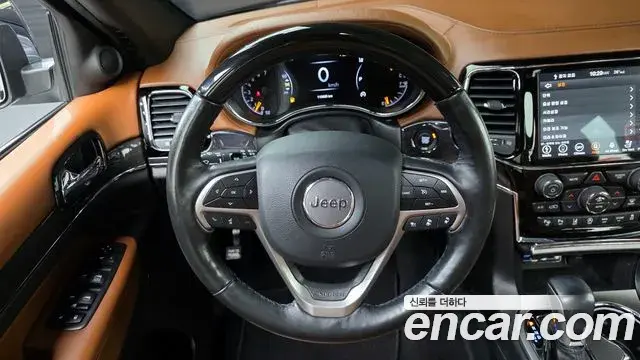 Jeep Grand Cherokee 2020 — Şəkil 14/20