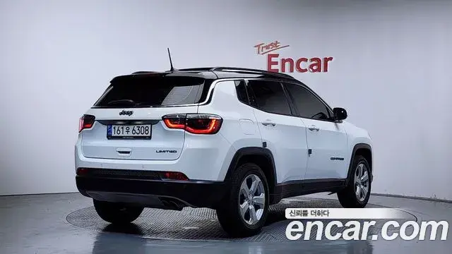 Jeep Compass 2021 — Фото 1/20
