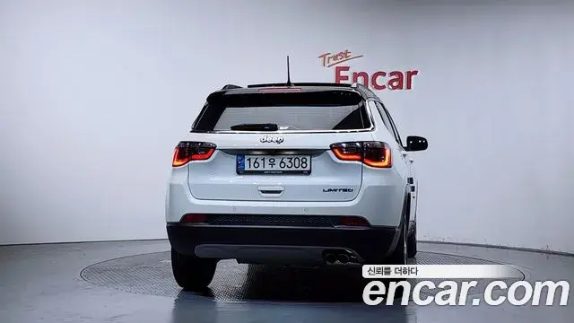 Jeep Compass 2021 — Фото 3/20