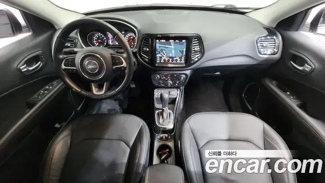 Jeep Compass 2021 — Фото 10/20