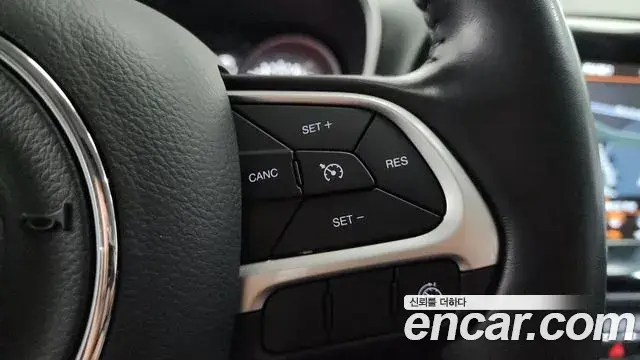 Jeep Compass 2021 — Фото 17/20