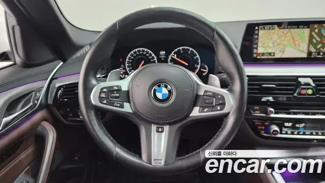 BMW 5 Series 2019 — Şəkil 16/20