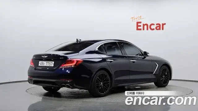 Genesis G70 2018 — Photo 12/33