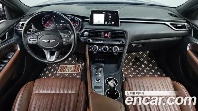 Genesis G70 2018 — Photo 16/33