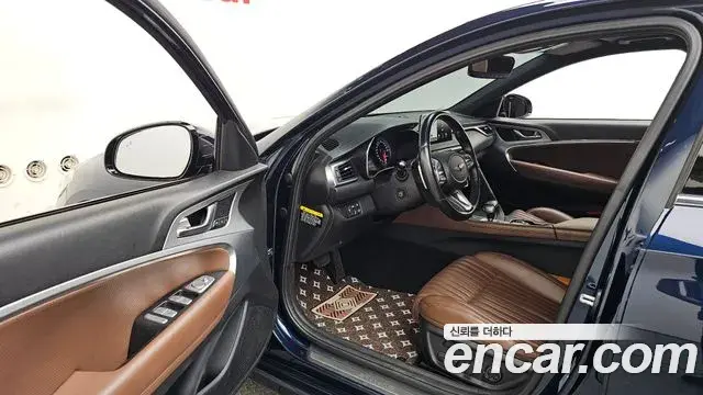 Genesis G70 2018 — Photo 7/33