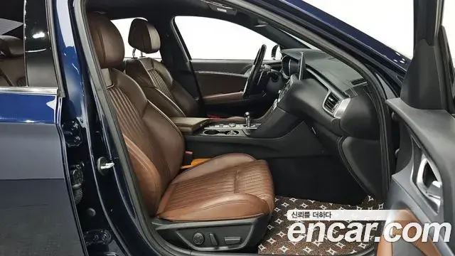 Genesis G70 2018 — Photo 29/33