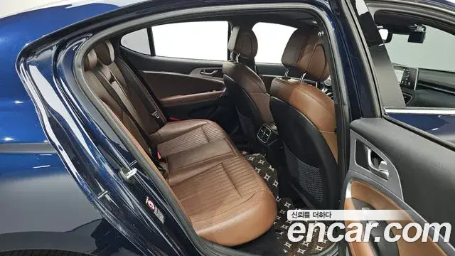 Genesis G70 2018 — Photo 28/33