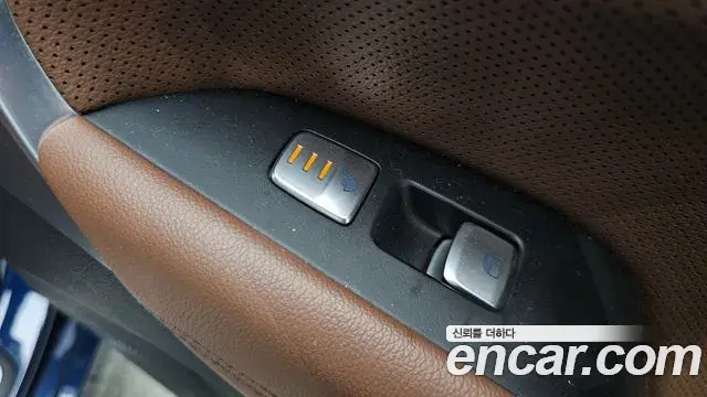 Genesis G70 2018 — Photo 6/33