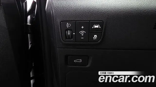 Kia K5 2021 — Photo 12/37