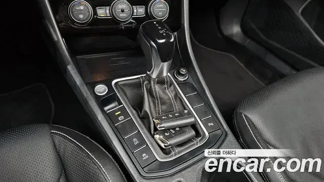 Volkswagen Jetta 2024 — Photo 21/32