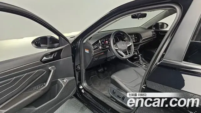 Volkswagen Jetta 2024 — Photo 11/32