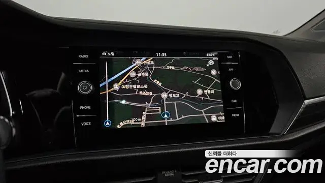 Volkswagen Jetta 2024 — Photo 27/32