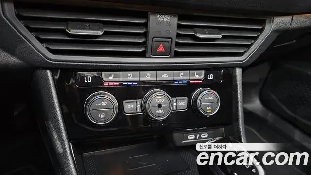 Volkswagen Jetta 2024 — Photo 23/32