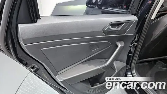 Volkswagen Jetta 2024 — Photo 16/32