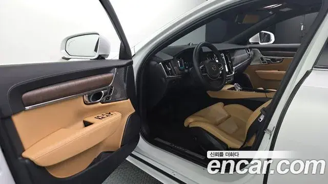 Volvo S90 2024 — ფოტო 22/35