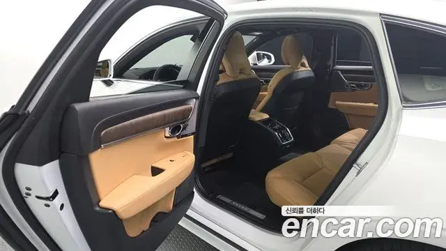 Volvo S90 2024 — ფოტო 16/35