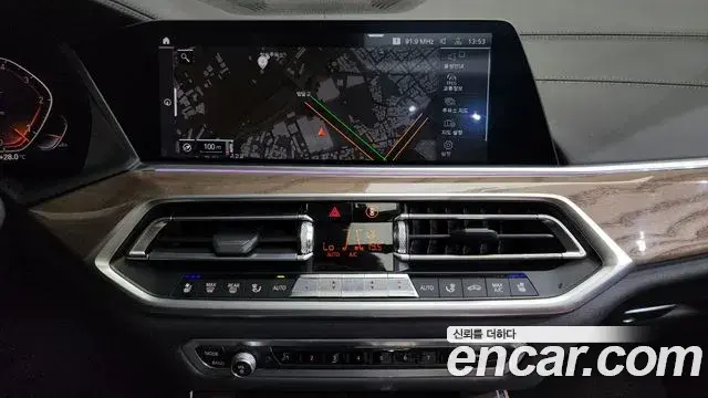 BMW X5 2019 — Şəkil 26/35