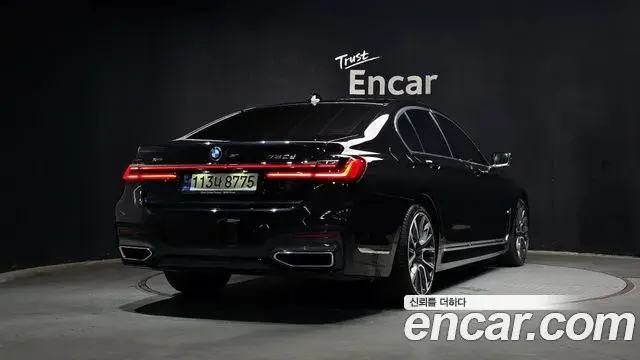BMW 7 Series 2021 — Фото 1/20