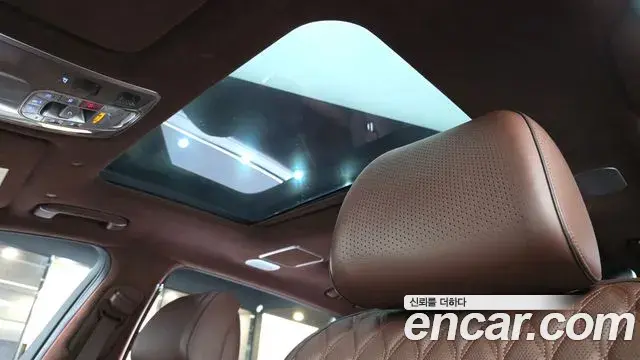 Genesis G90 2022 — Photo 18/38