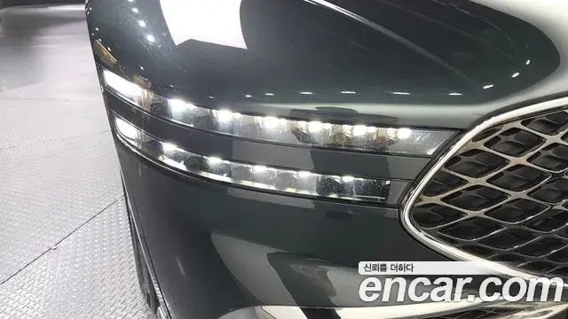 Genesis G90 2022 — Photo 13/38