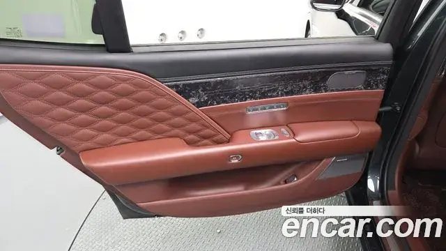 Genesis G90 2022 — Photo 1/38