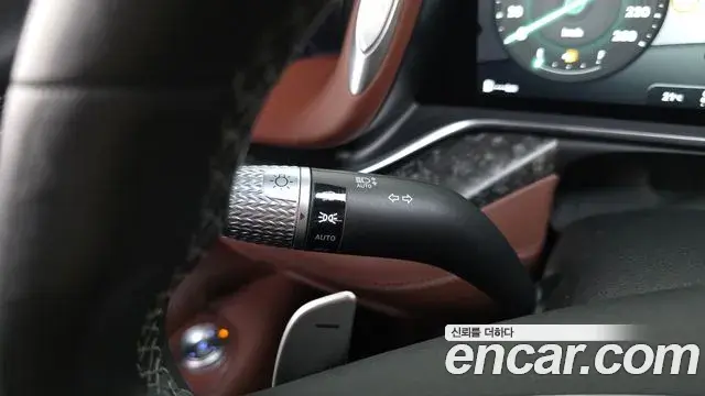 Genesis G90 2022 — Photo 37/38