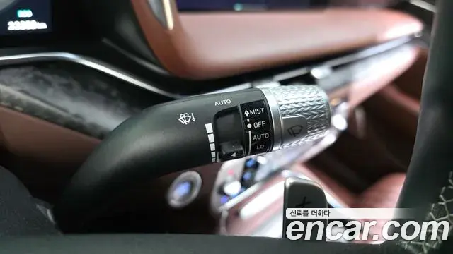 Genesis G90 2022 — Photo 32/38