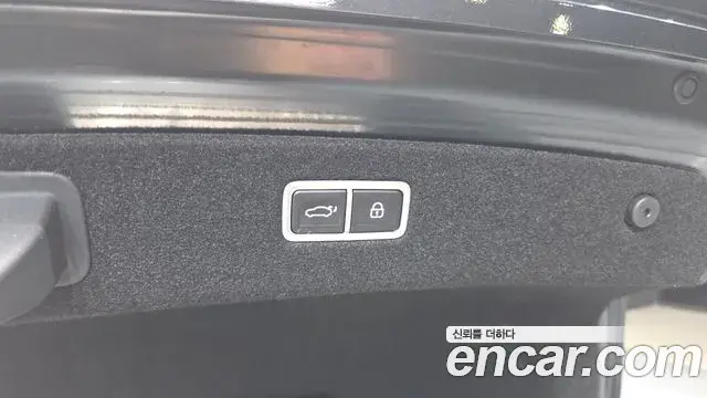 Genesis G90 2022 — Photo 23/38