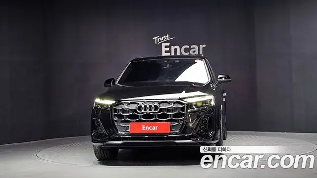 Audi Q7 2024 — Photo 3/20