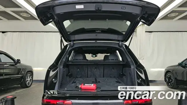 Audi Q7 2024 — Photo 20/20