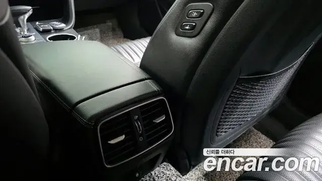Genesis G70 2018 — Şəkil 16/32