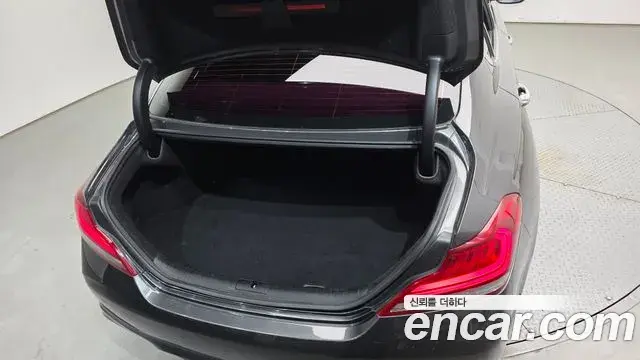 Genesis G70 2018 — Şəkil 29/32