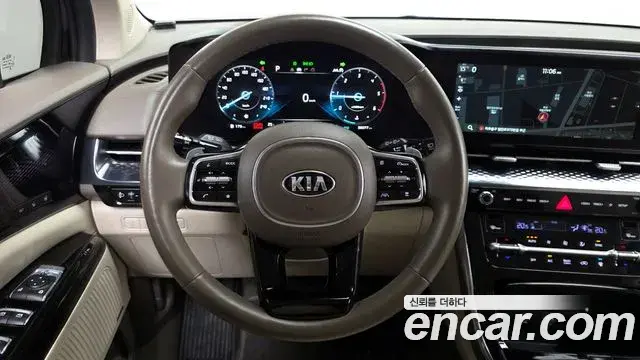 Kia Carnival 2021 — ფოტო 20/38