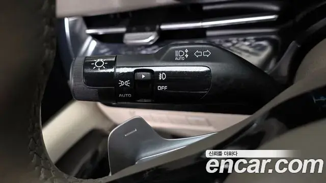 Kia Carnival 2021 — ფოტო 30/38
