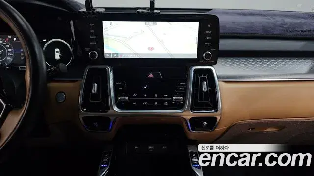 Kia Sorento 2021 — ფოტო 15/20