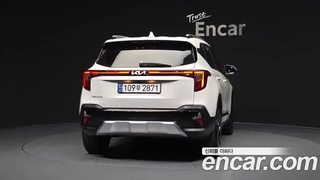 Kia Seltos 2024 — Şəkil 16/20