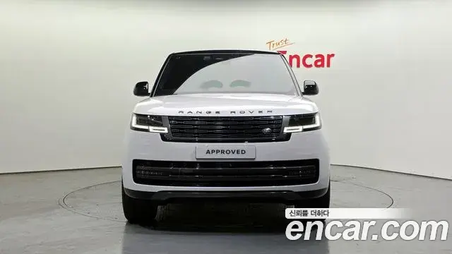 Land Rover Range Rover 2024 — Photo 17/20