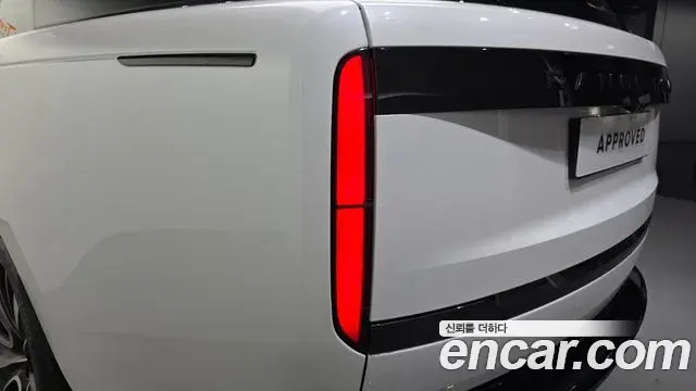 Land Rover Range Rover 2024 — Photo 18/20