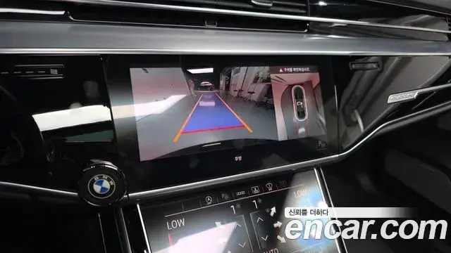 Audi A8 2021 — Photo 10/47