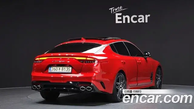 Kia Stinger 2021 — Фото 2/20