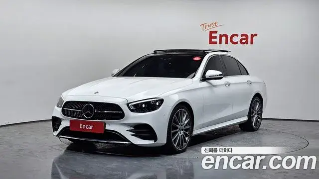 Mercedes-Benz E-Class 2022 — Фото 1/20