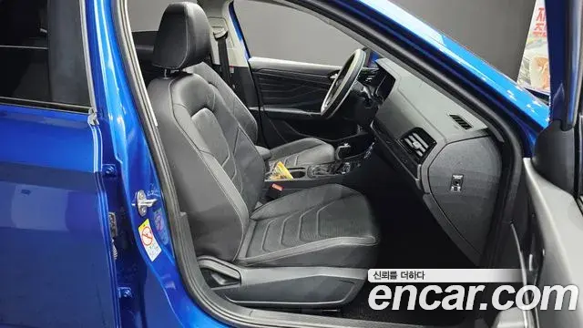 Volkswagen Jetta 2024 — Photo 6/31