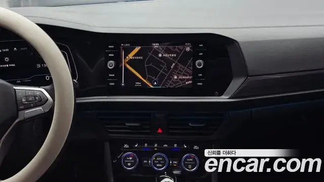 Volkswagen Jetta 2024 — Photo 20/31