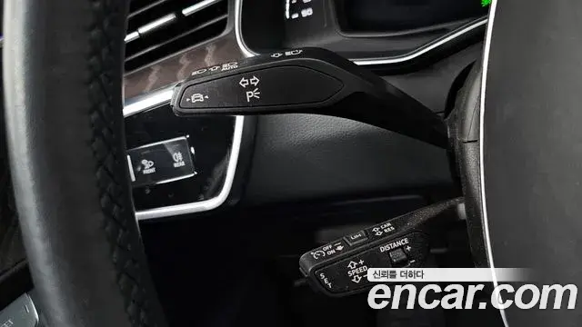 Audi A6 2022 — Photo 32/33